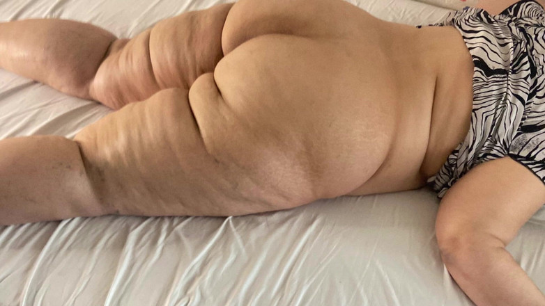 Zina Gabon: La miLF sposata britannica allarga le gambe per accoppiarsi con...