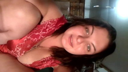Sexy Milf: Full big glass of piss after long despeartion