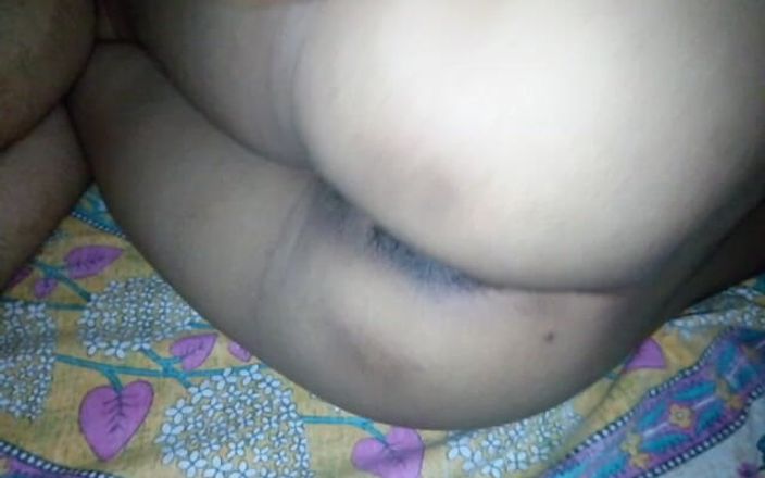 Desi girl ritu: Minha esposa compartilhando meu melhor amigo no Hotel Delhi