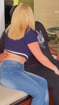Bridgette daniels nimmt herrn majic eier tief in ihren arsch zum 1. krawatte