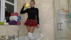 Danielle Maye: Studentka custard 4K