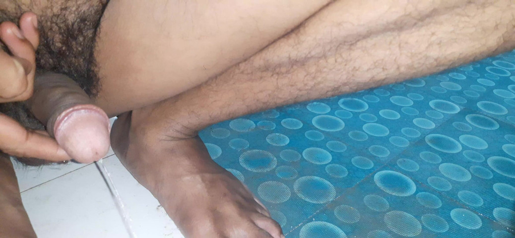 Pee Handjob Black Big Cock Indian Man Bathroom (Chetan Maharashtra)