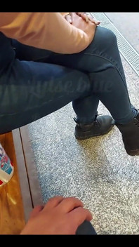 Je finis par baiser une fille infidèle rencontrée au centre commercial (audio en espagnol)
