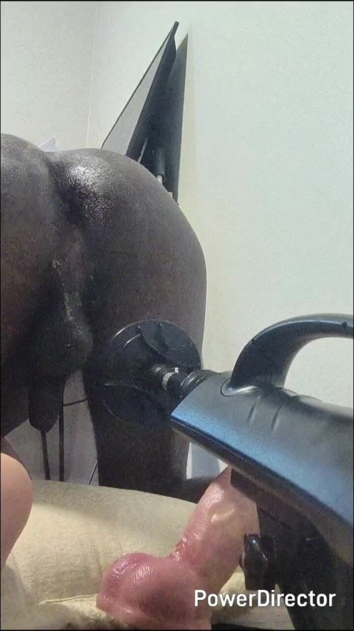 DaBlackFemboy: Femboy süchtig nach dildo händen, sahnige orgasmen auf fickmaschine