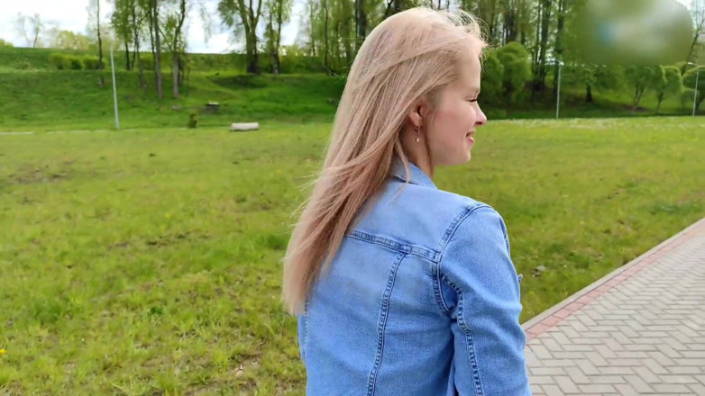 S-Wife Katy: Saya bertemu dengan seorang si comel di taman, dan dia...