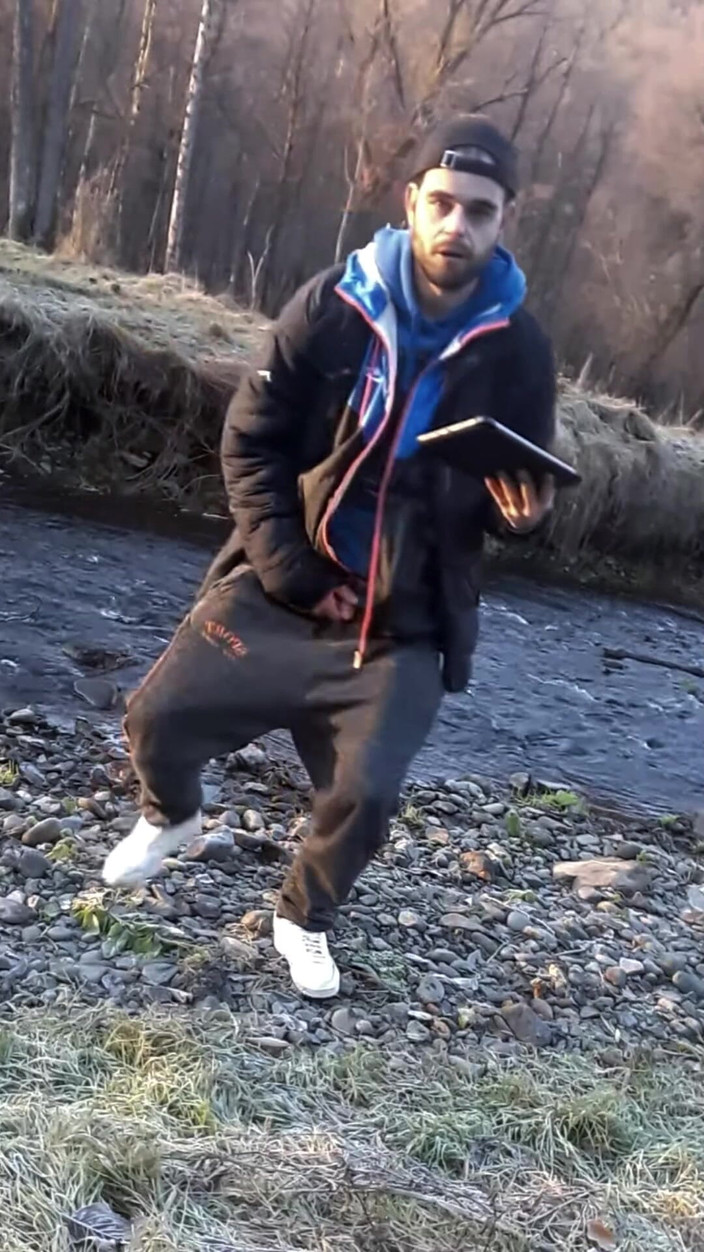 jerkofflover: 冬天在大自然中追逐我