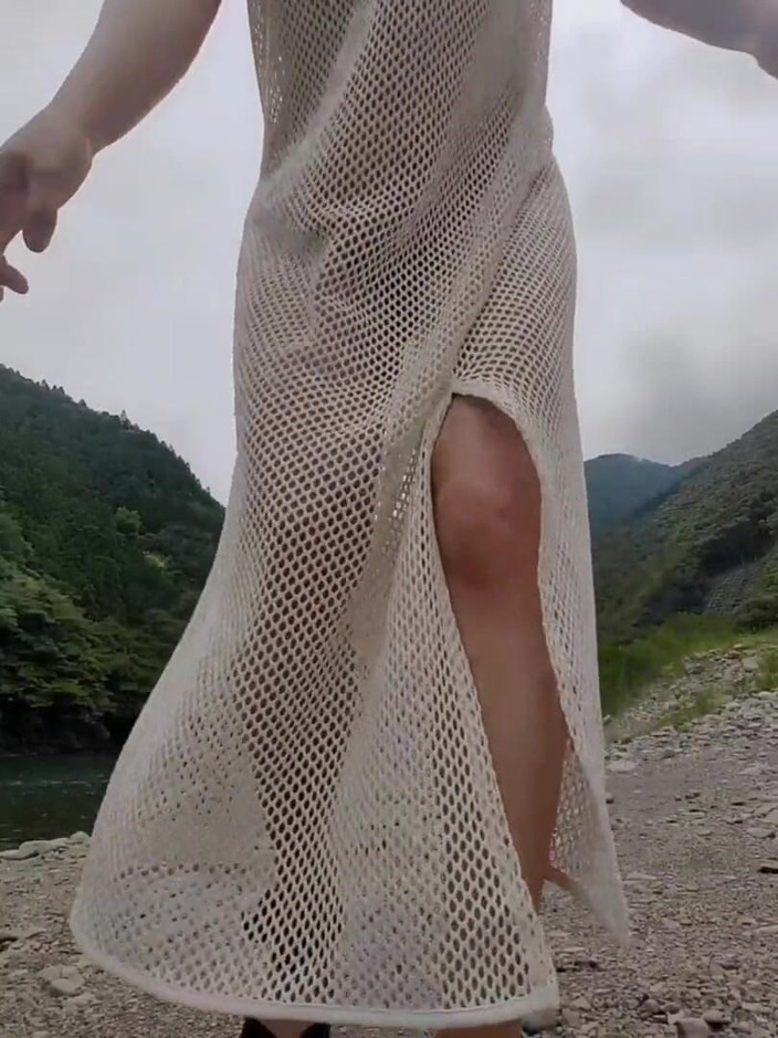 Mayumi Kanzaki: 屋外露出と屋外おしっこ