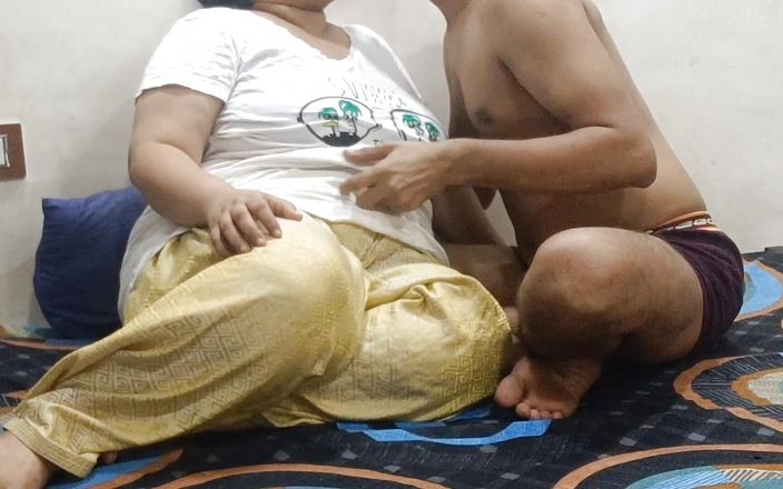 Sameer Phunk: India grandota gordita bhabhi sentada en la cara y follada...