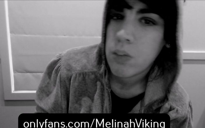 Melinah Viking: Hoodie Shyness