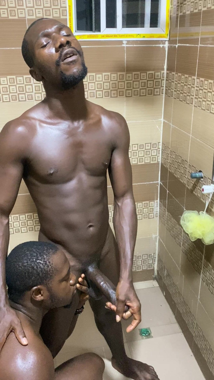 yomiangels1aa: Banheiro acordando