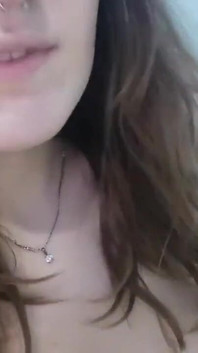 Banyoda sıkı anal deliğimle oynarken 5 dakikalık video. Bir ara verdikten sonra tekrar o işe döndüğüme inanamıyorum