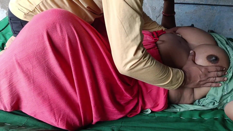 Yourgeeta8899: Jong Desi-dorpsmeisje bereikte een orgasme terwijl ze werd geneukt, krachtige...