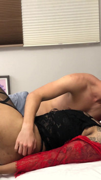 Une latina trans à gros cul suce et se fait baiser - compilation 5