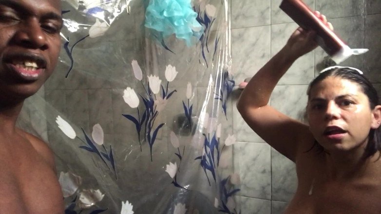 Sharinga: Getting naughty in the bathroom
