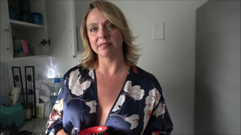 Alex Adams: The Girlfriend Accident - Brianna Beach - Mom Comes First