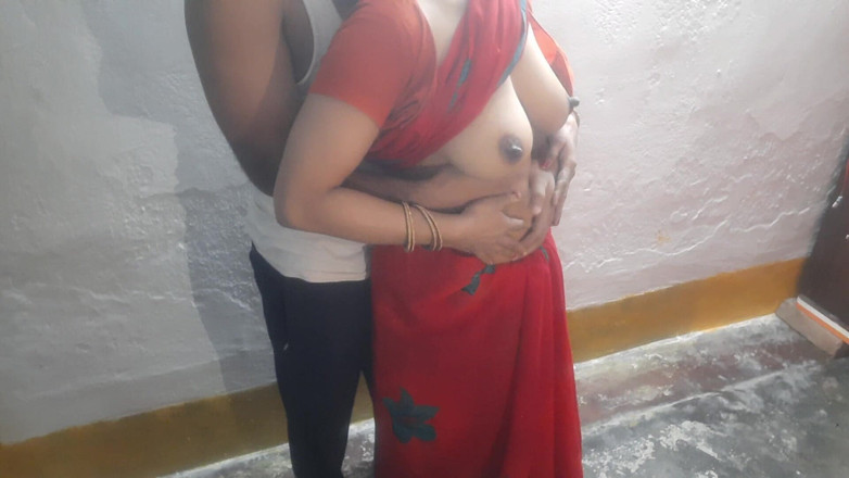 Busty Banuu: 豊満な胸の義理の姉が夜に義兄にセックスされる。