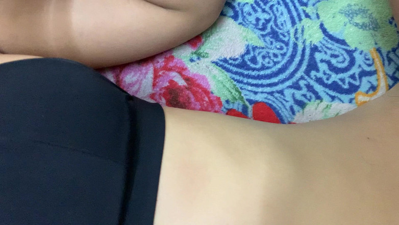 Riya mickey: 흑형 대물 에게 따먹히는 어린 아시아 학생