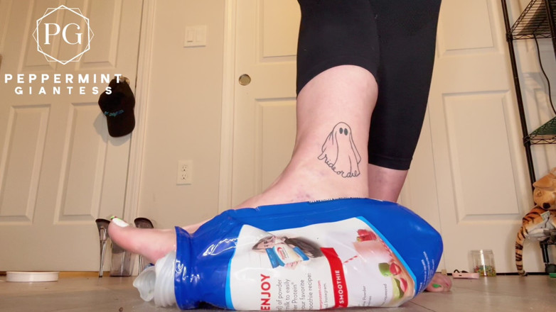 Peppermint Giantess: Size 16 Foot Domination: Protein Tubs Crushed Like Toys