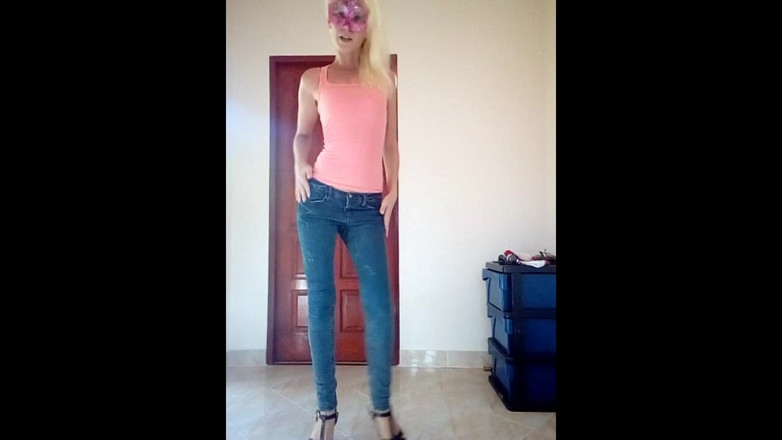 MissAnja_FH: Zieh dich aus, ziehe meine jeans und jede menge orgasmus...