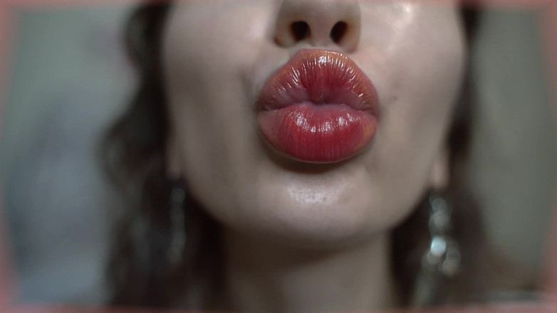 Rarible Diamond: Beso de pesadilla en cámara lenta