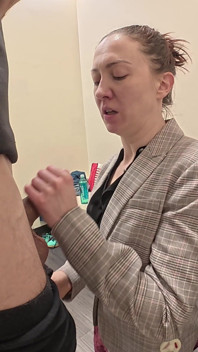 Shopping Day. Manager Girl R.sky Blowjob in Fitting Room with 8 Inch Dick. Cum in Mouth