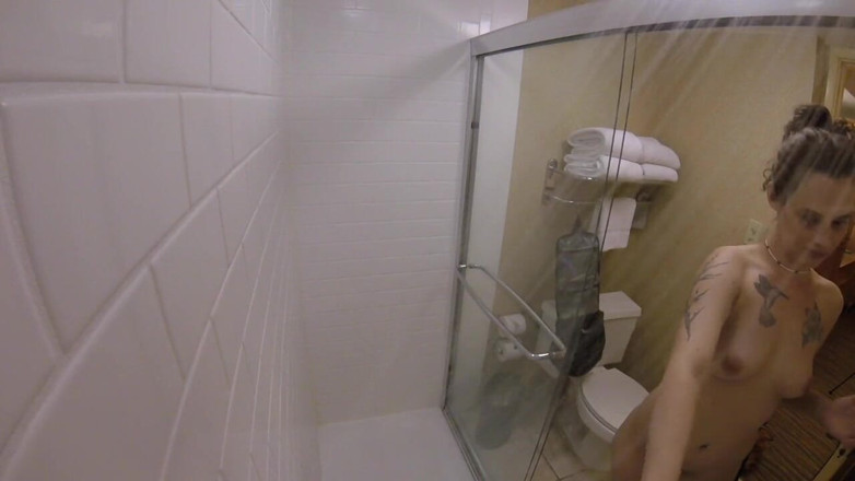 Real Amateur Sluts: Jessica's erotic shower