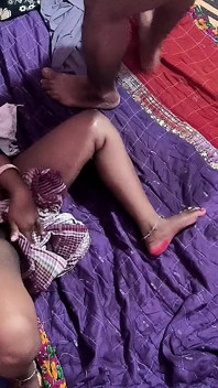 Hintli Ateşli Evli Kadın Anal Seks Sert Sikişiyor
