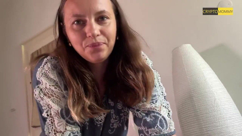 Crypto Mommy: Face Sit Diamond
