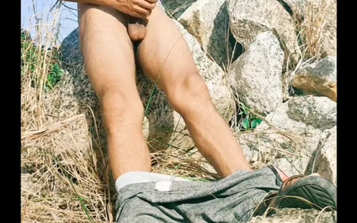 Tani: Outdoor in Mountain Cumshot