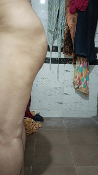 Priya quente banho show em banheiro