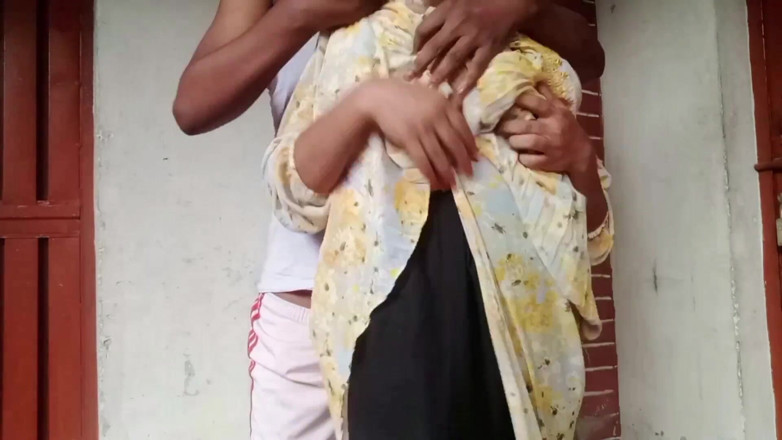 Deshi women: Ragazza single scopata alla fattoria
