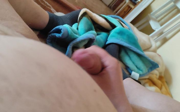 RegularForehead65: Handjob