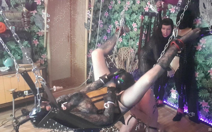 Domina Lady Vampira - SM Studio Femdom Empire: Prueba la provocación 1 - Lamiendo esclava