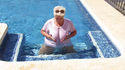 Uk Joolz: Wet t shirt