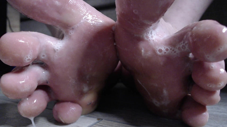 Hunky time: Feet and Drool