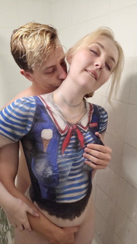 Cosplay Robin Body Paint Removal & Shower Fuck