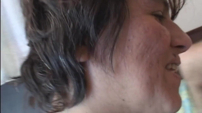 Real Home Made: Adik kawan baik saya - awek rambut matang memberikan blowjob yang...