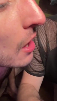 Signieren Sie Ihren Balaclava mit spucke und sperma von Leo Bulgari, Brett Tyler & Secret Sucker