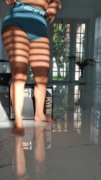 Curvilínea latina Brandy Salazar esguicha enorme em Monstro bbc dildo
