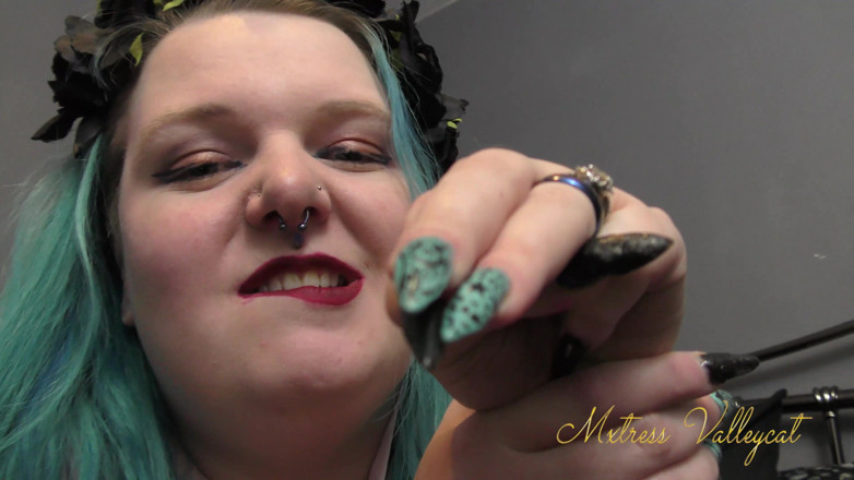 Mxtress Valleycat: Teaching you to worship my fingers