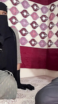 Fată musulmană Reshma face sex pentru prima dată cu fratele vitreg al prietenei ei