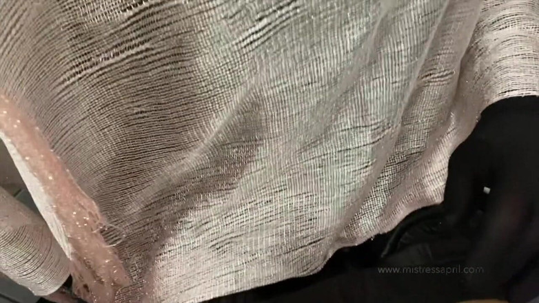 Mistress April: Público banheiro puta por dominatrix April