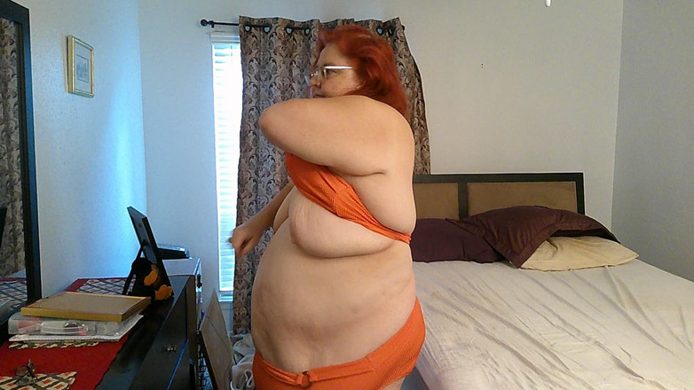 BBW nurse Vicki adventures with friends: BBW-verpleegster Vicki Past Oranje Bikini Mislukt