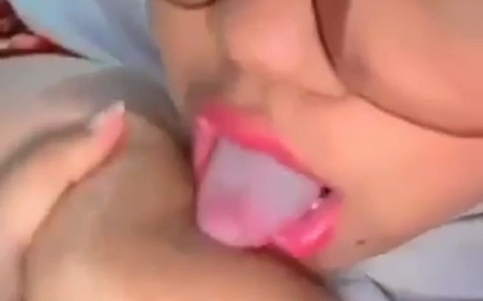 Jilbab69: Khăn trùm đầu vú to tự nhiên cắm vào âm hộ của...