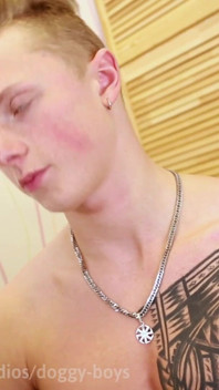 Gym Boy Wanking Out His Cum Load
