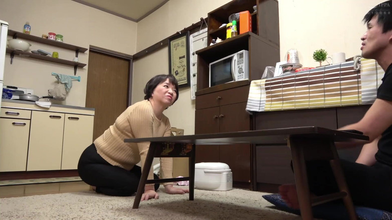 Vulture: 管理公寓楼的可爱老太太 - 我真的很想操！2