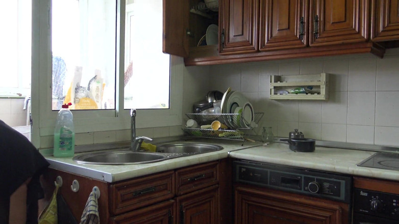 Souzan Halabi: Hidžáb Služka anál zezadu