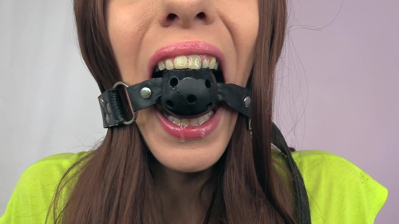 Quinn brooks: Gag Talk w/tons of Drool-wmv