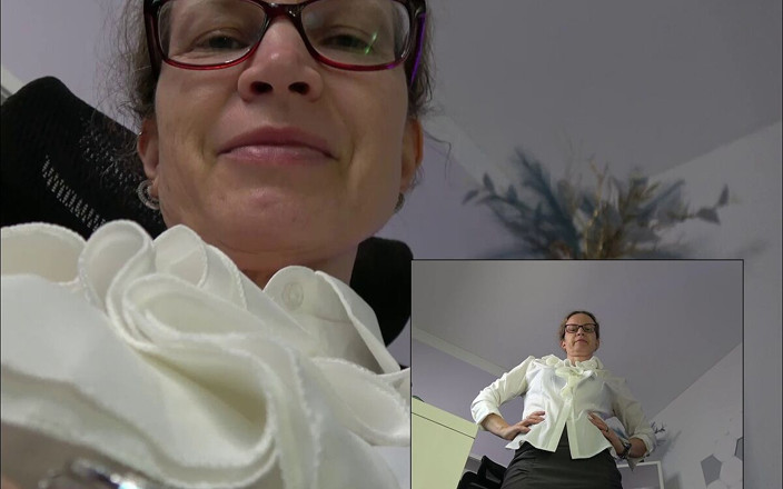 Annika Rose: POV Ti accarezzo Roleplay