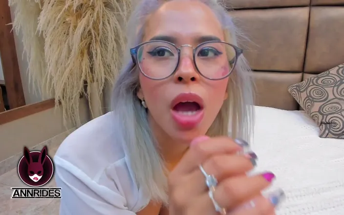 Ann Rides: Táta mi udělal sperma do pusy
